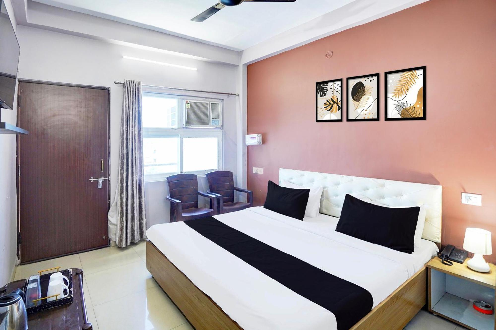 Super Hotel O Blw Kakarmatta Near Banaras Junction Варанаси Екстериор снимка